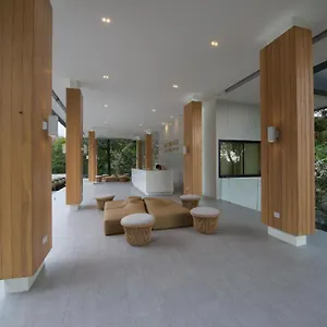 https://moonlight-bay-resort.koh-lantahotels.net